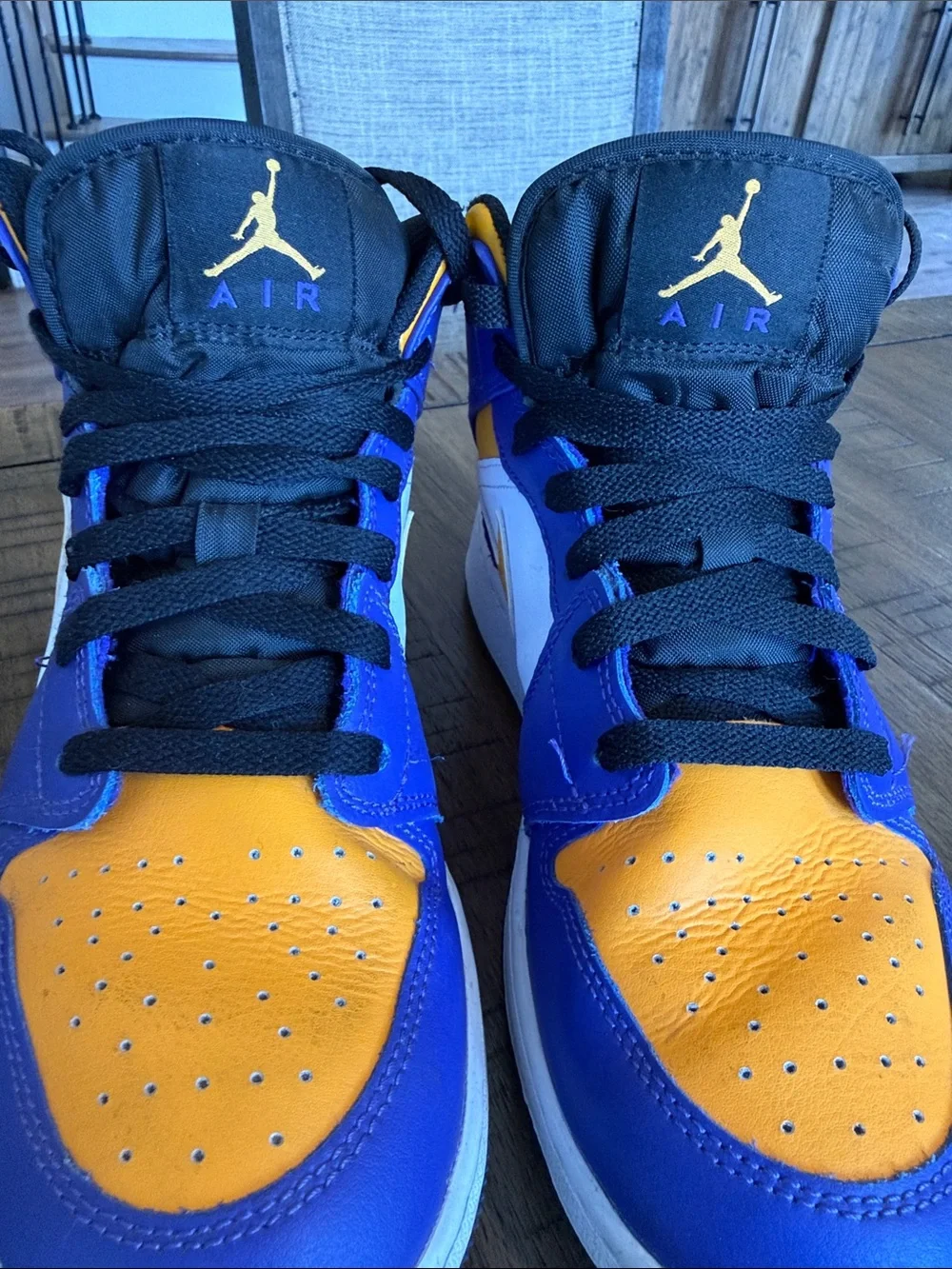 Nike Air Jordan 1 Mid GS “Lakers” Kids 7Y in Purple/Gold/White